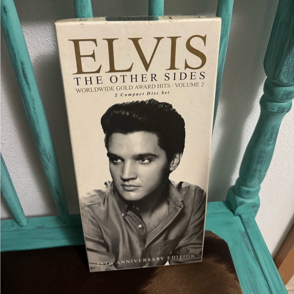 $5 bundled - Elvis collector CD set